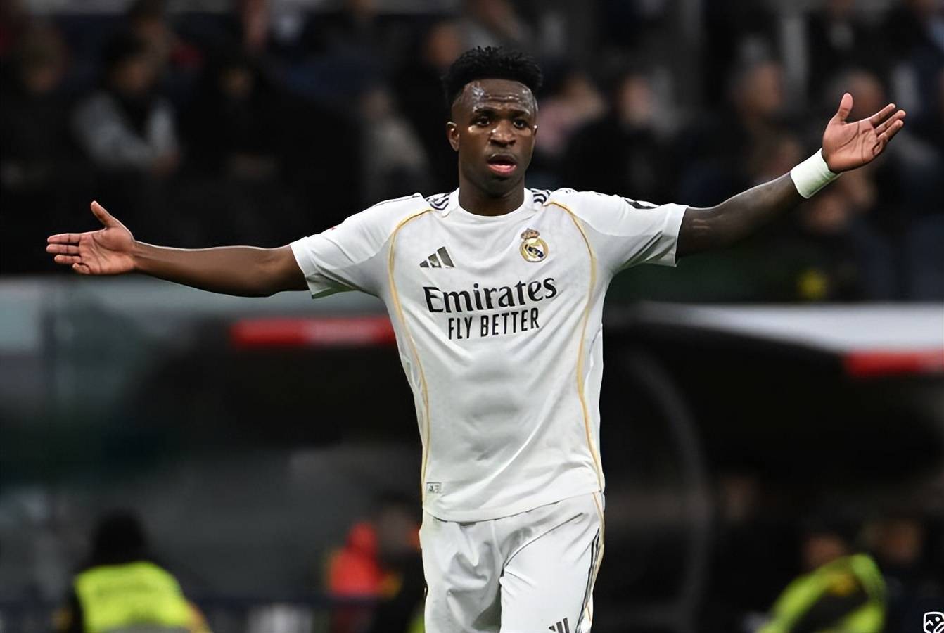 凌晨1点30皇马出战：目标双杀+西甲9连胜姆巴佩冲刺40球